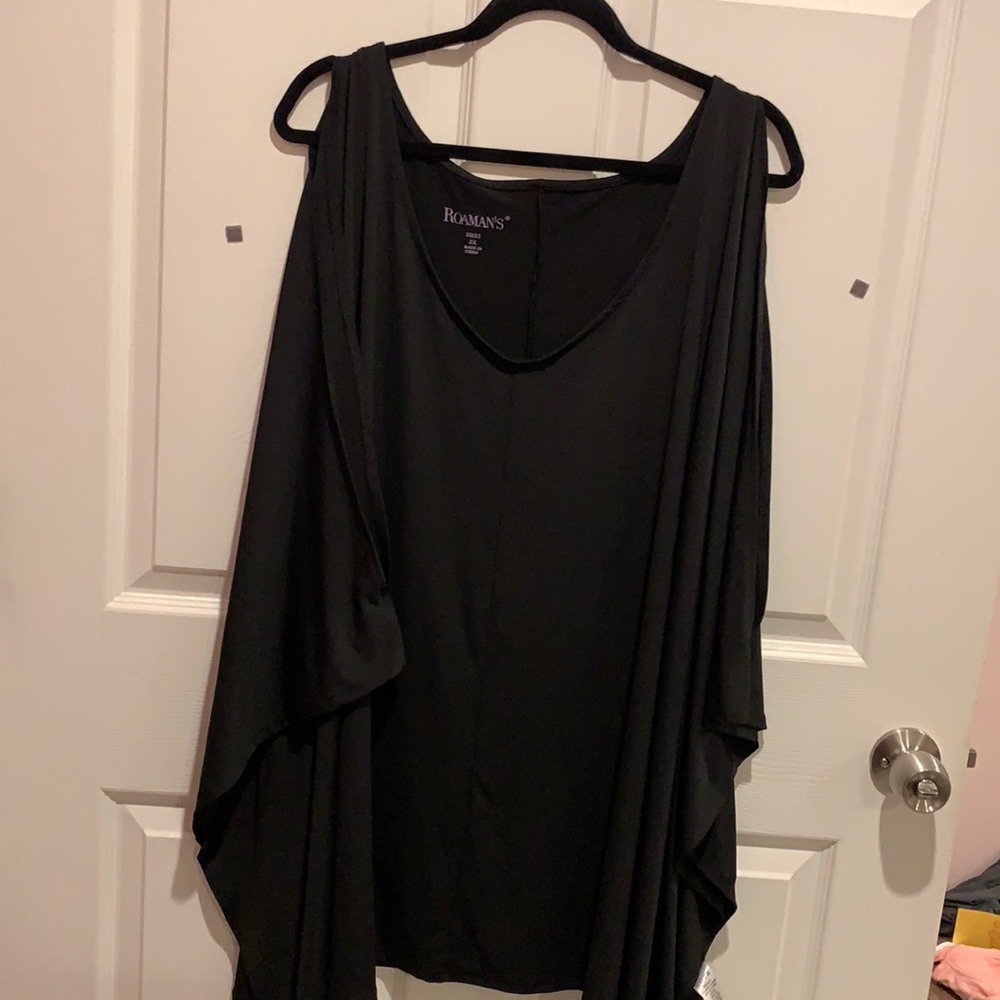 Beautiful elegant open sleeve bat  wing tunic